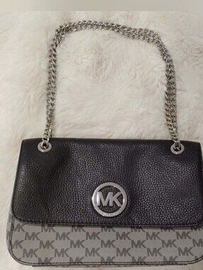 🖤Michael Kors Fulton Small Shoulder Flap Bag 🖤
